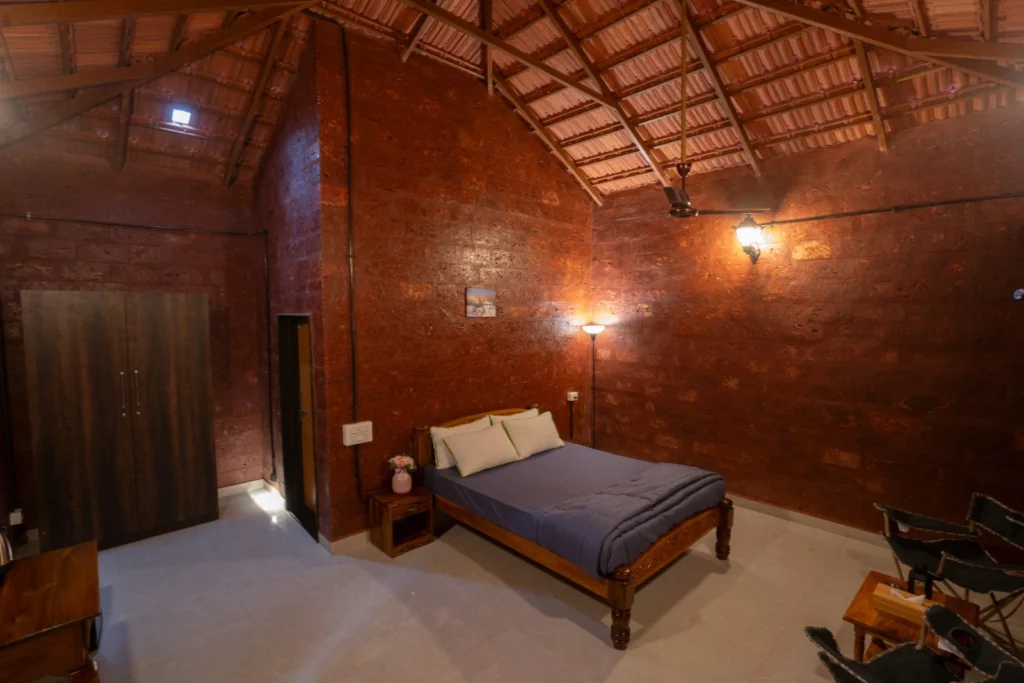 Deluxe  AC Suite